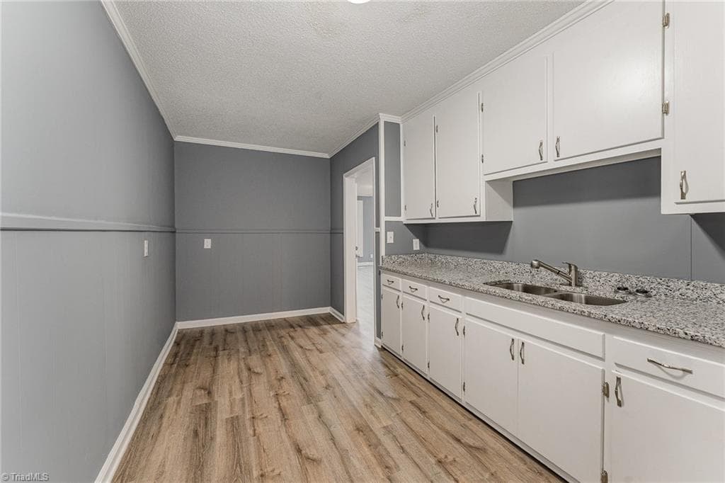 1st apartment kitchen with granite countertops - 805 N Mebane Street # B, Burlington NC 27217, Burlington