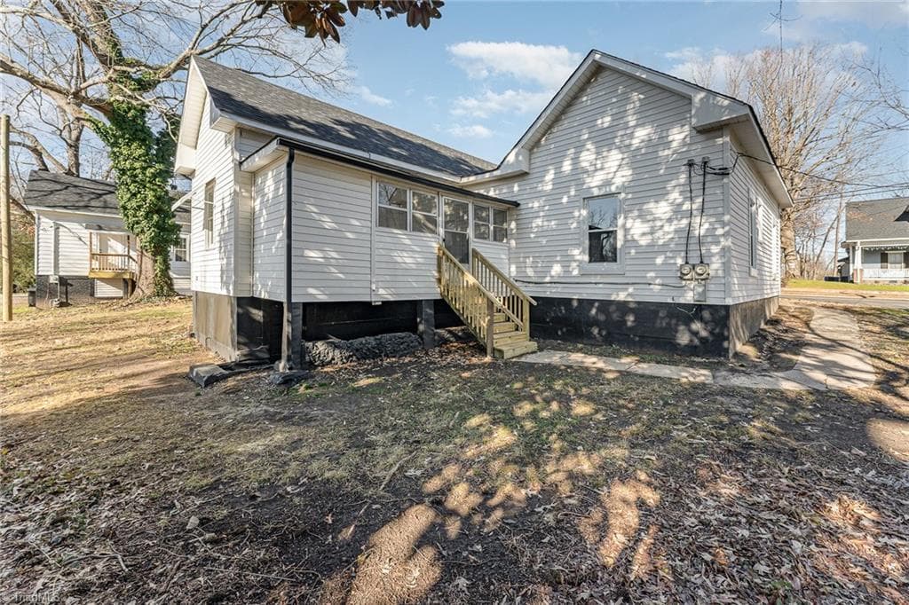 Duplex at 805 N Mebane Street # B, Burlington NC 27217, Burlington, photo 29 of 38
