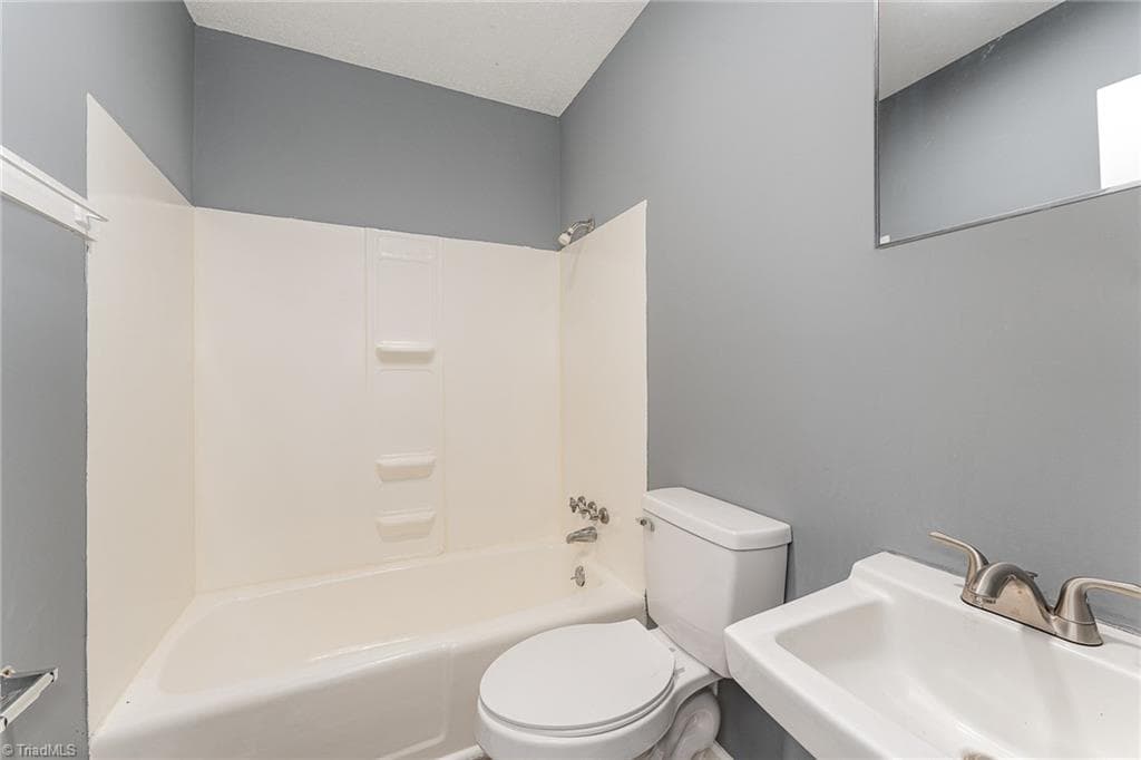 Duplex at 805 N Mebane Street # B, Burlington NC 27217, Burlington, photo 15 of 38