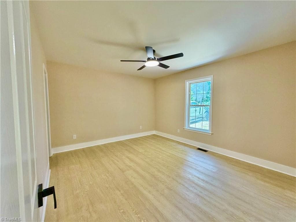 Stick/Site Built at 304 High Rock Drive, Lexington NC 27292, photo 10 of 49
