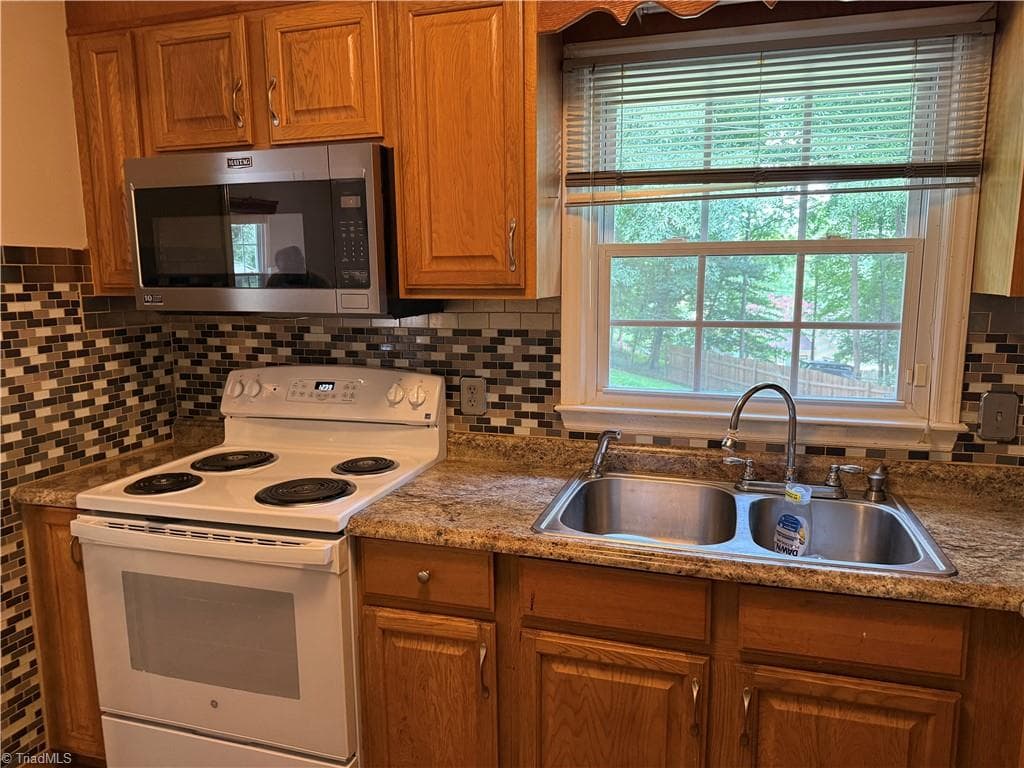 Stick/Site Built at 717 Edgewood Road, Wilkesboro NC 28697, Wilkesboro, photo 5 of 28
