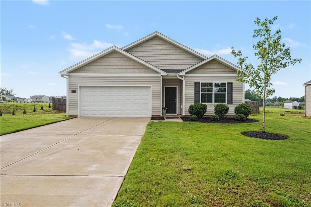 620 Hickory Point Drive, Lexington NC 27292