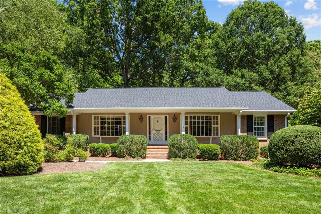 2922 Round Hill Road, Greensboro NC 27408