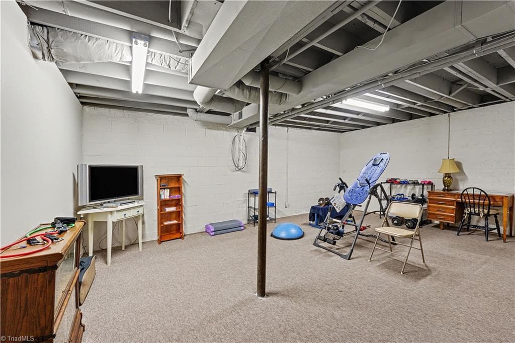 Stick/Site Built at 2922 Round Hill Road, Greensboro NC 27408, photo 35 of 46