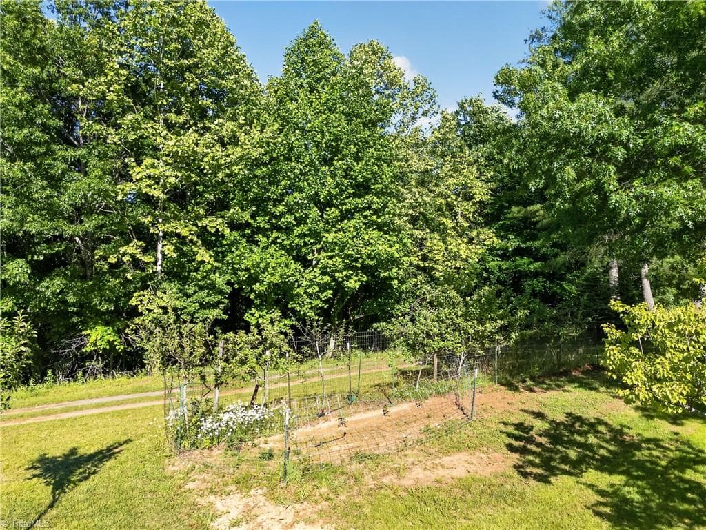 Stick/Site Built at 354 Two Rivers Drive, Independence VA 24348, Independence, photo 40 of 50