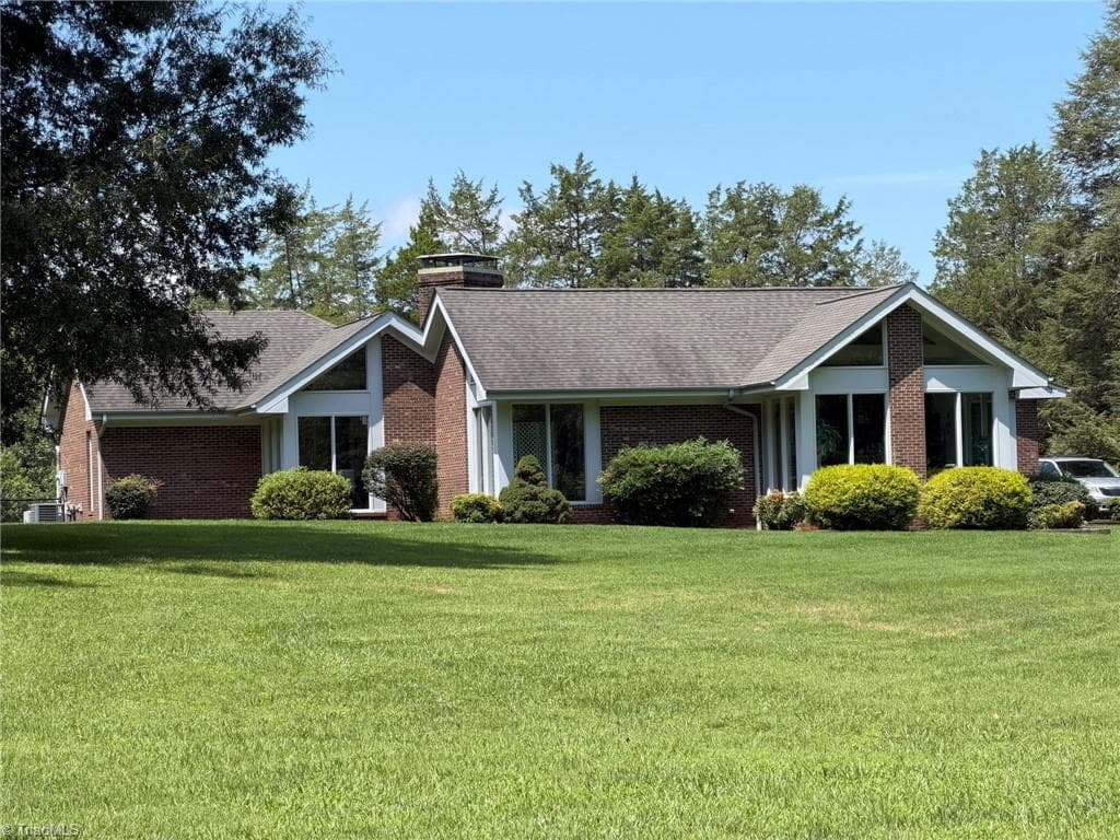1595 Red Copper Circle, Winston-Salem NC 27106
