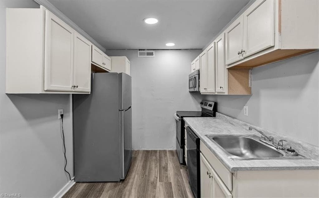 Stick/Site Built at 3066 Bonhurst Drive, Winston-Salem NC 27106, Winston-Salem, photo 25 of 32