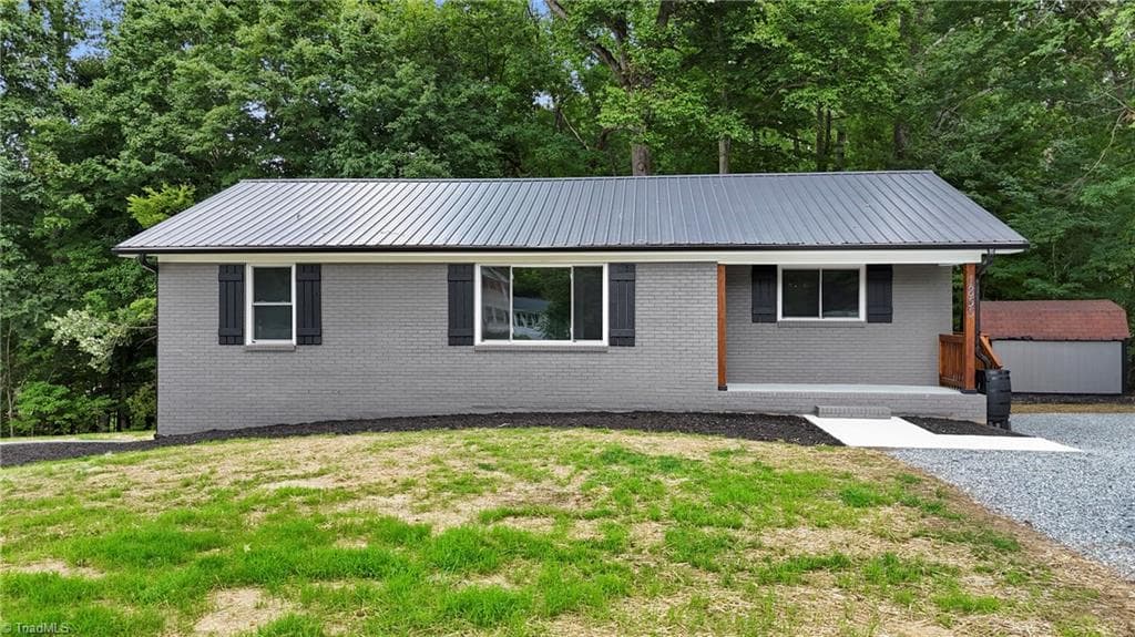 1855 Stemp Everhart Road, Thomasville NC 27360