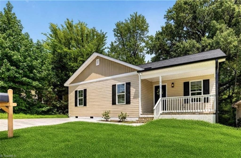 Stick/Site Built at 925 Randolph Street, High Point NC 27260, photo 2 of 27