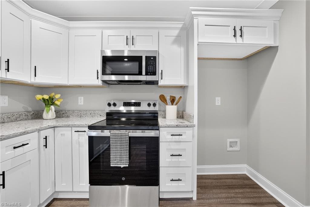 Stick/Site Built at 925 Randolph Street, High Point NC 27260, photo 9 of 27