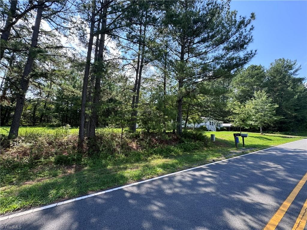 Manufactured Home at 5052 Friendship Circle Road, East Bend NC 27018, East Bend, photo 50 of 50