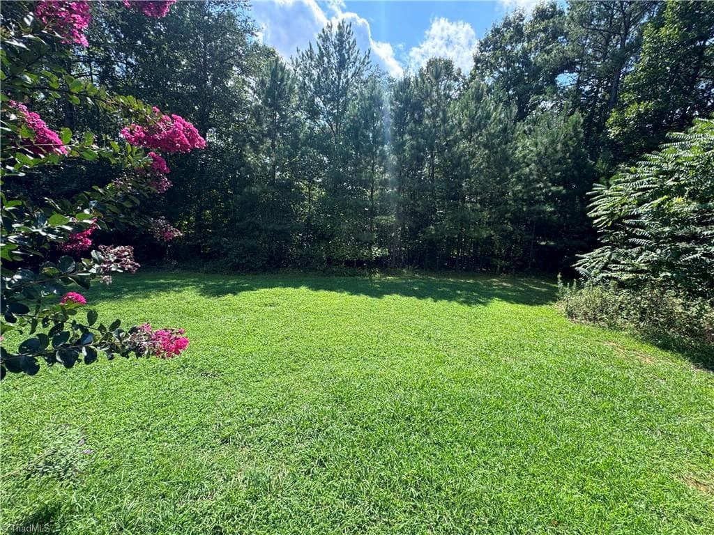 Manufactured Home at 5052 Friendship Circle Road, East Bend NC 27018, East Bend, photo 37 of 50