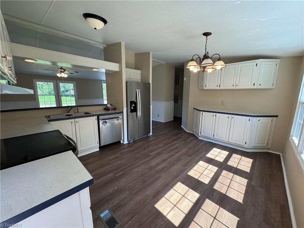 Manufactured Home at 5052 Friendship Circle Road, East Bend NC 27018, East Bend, photo 15 of 50