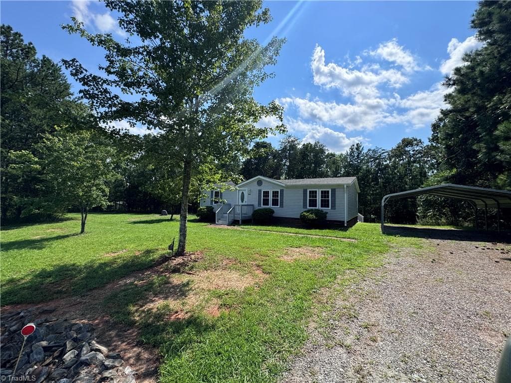 Manufactured Home at 5052 Friendship Circle Road, East Bend NC 27018, East Bend, photo 48 of 50