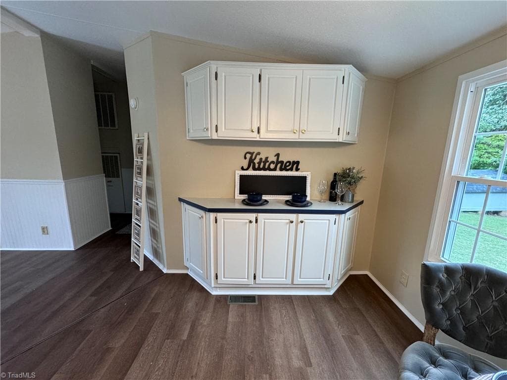Manufactured Home at 5052 Friendship Circle Road, East Bend NC 27018, East Bend, photo 11 of 50