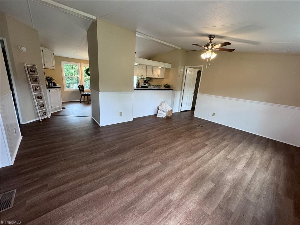 Manufactured Home at 5052 Friendship Circle Road, East Bend NC 27018, East Bend, photo 19 of 50