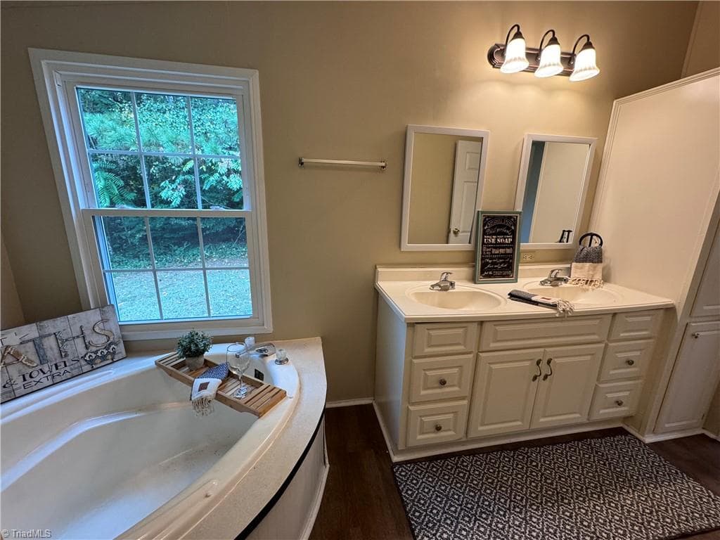 Manufactured Home at 5052 Friendship Circle Road, East Bend NC 27018, East Bend, photo 29 of 50
