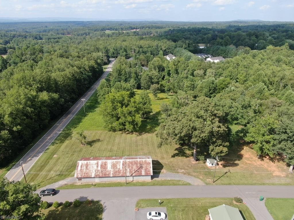 Investment at 209 Second Street, Pilot Mountain NC 27041, photo 8 of 13