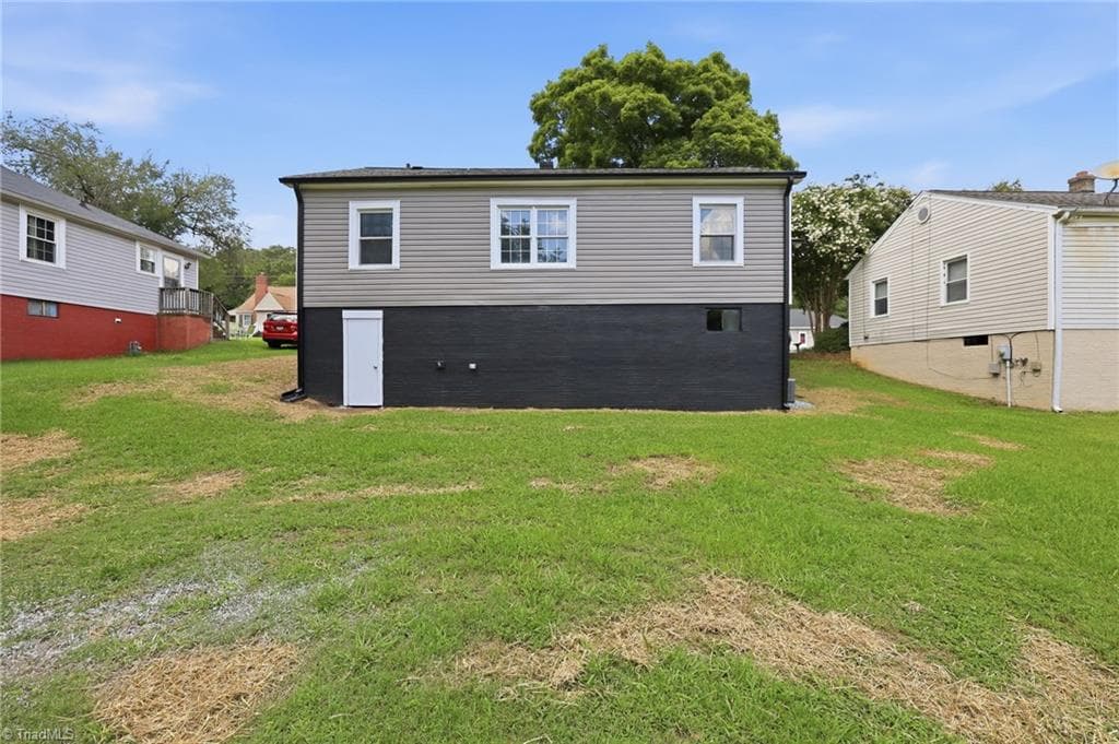 Stick/Site Built at 402 Gilbreath Street, Graham NC 27253, photo 8 of 32