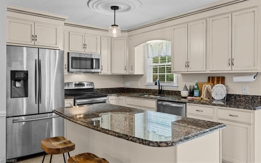 Stick/Site Built at 3201 Quail Run Drive, High Point NC 27265, photo 7 of 36