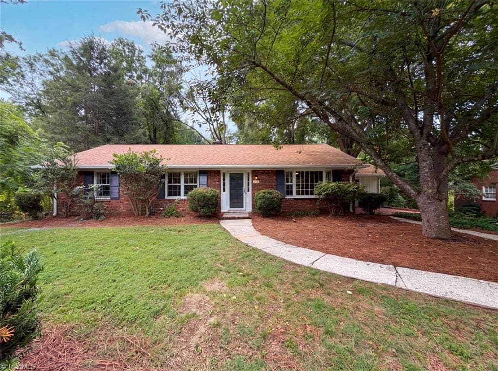 5148 Clearview Drive, Winston-Salem NC 27104