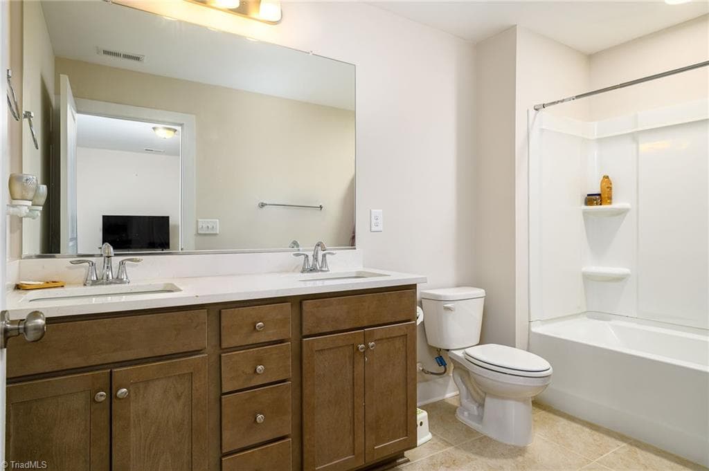 Stick/Site Built at 1419 Prospect Hill Street, Kernersville NC 27284, photo 13 of 22