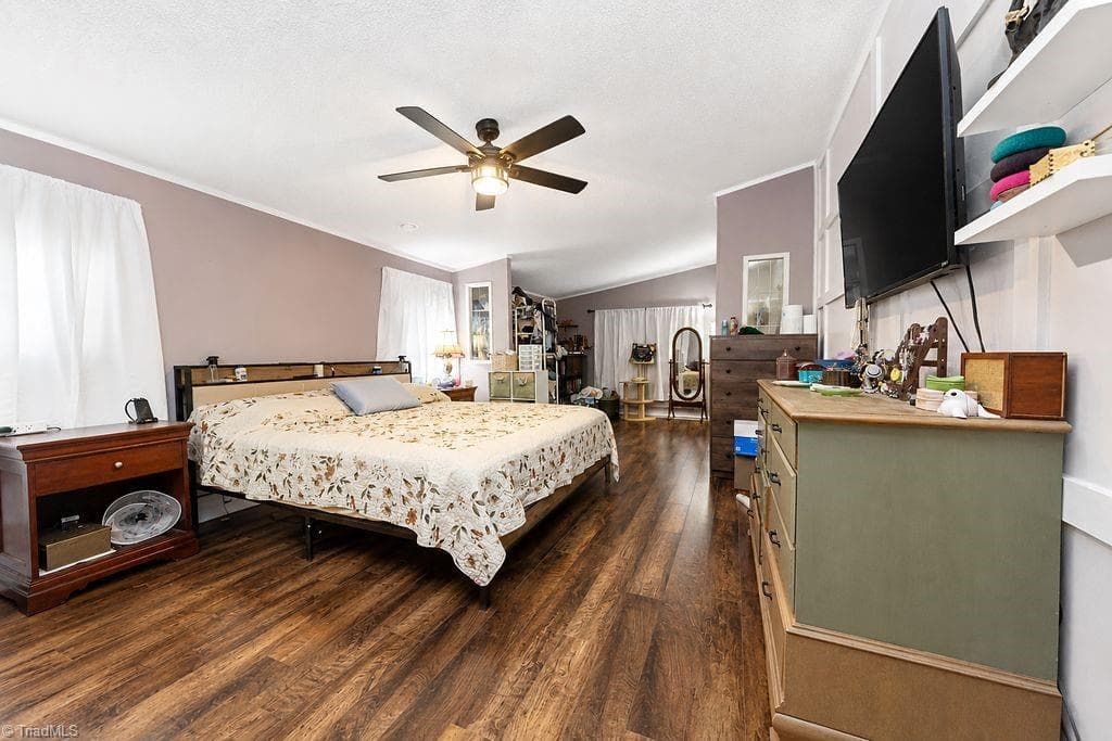 Manufactured Home at 327 E Carter Mill Road, Elkin NC 28621, Elkin, photo 17 of 42
