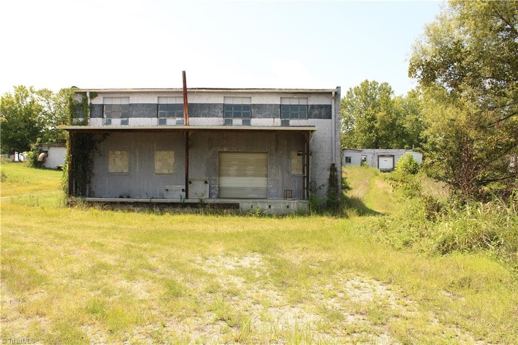 Industrial at 1506 Lexington Avenue, Thomasville NC 27360, photo 17 of 21