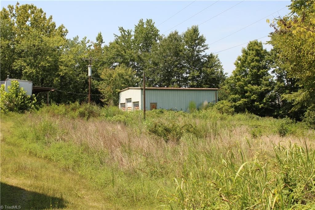 Industrial at 1506 Lexington Avenue, Thomasville NC 27360, photo 19 of 21