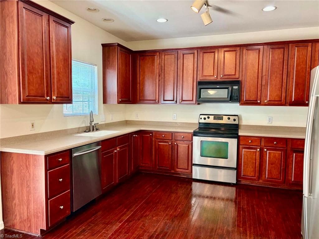 Stick/Site Built at 5268 Ivystone Lane, Winston-Salem NC 27104, Winston-Salem, photo 4 of 14