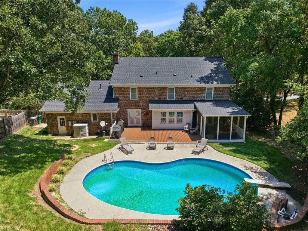 Stick/Site Built at 2019 La Dora Drive, High Point NC 27265, photo 47 of 49