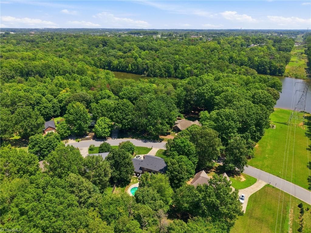 Stick/Site Built at 2019 La Dora Drive, High Point NC 27265, photo 43 of 49