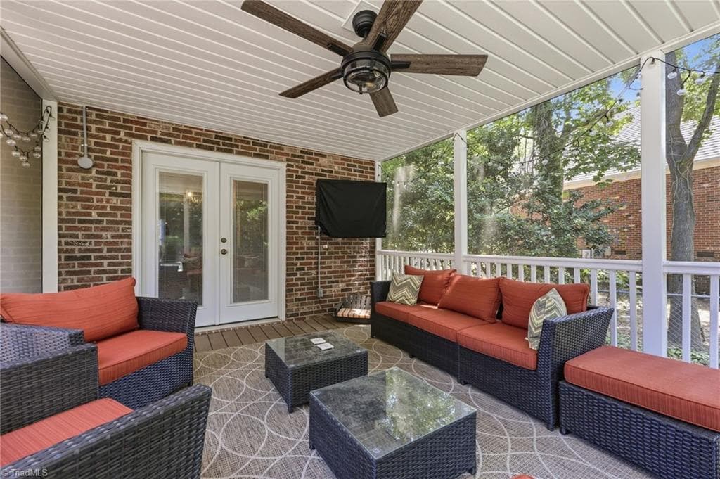 Stick/Site Built at 2019 La Dora Drive, High Point NC 27265, photo 16 of 49