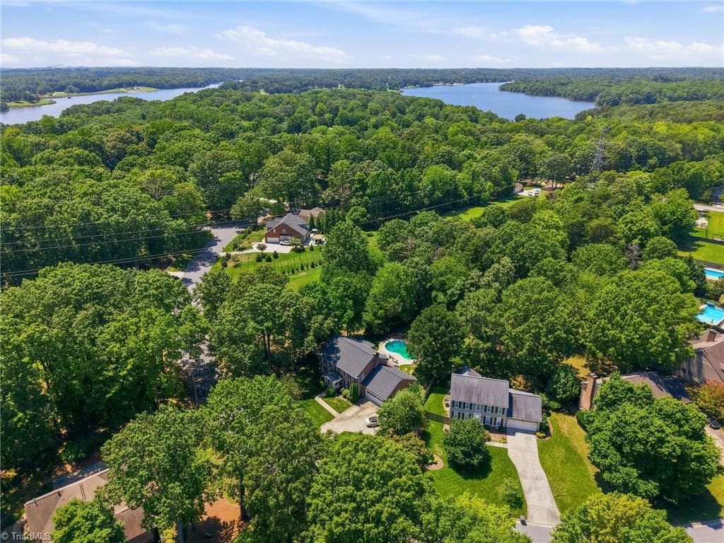 Stick/Site Built at 2019 La Dora Drive, High Point NC 27265, photo 41 of 49