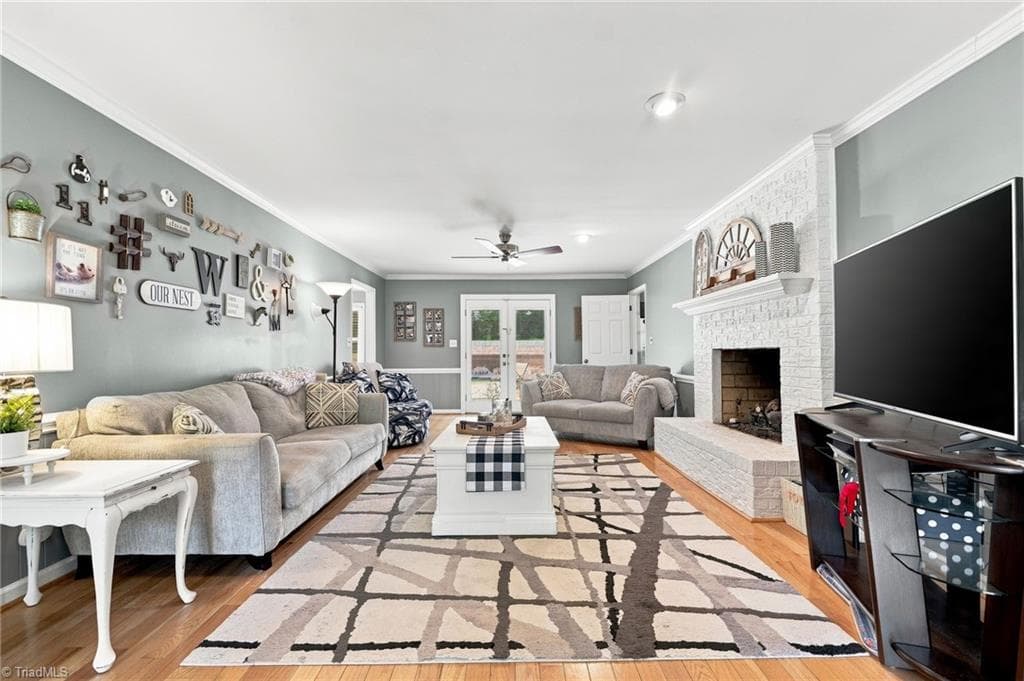 Stick/Site Built at 2019 La Dora Drive, High Point NC 27265, photo 18 of 49