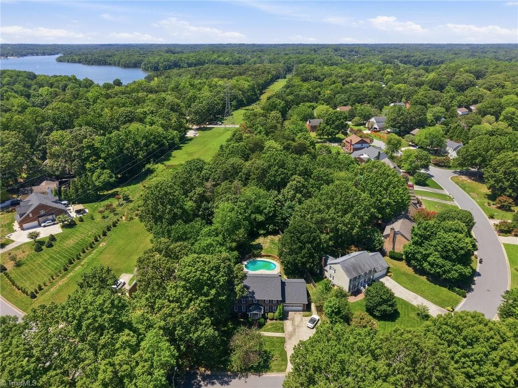 Stick/Site Built at 2019 La Dora Drive, High Point NC 27265, photo 40 of 49