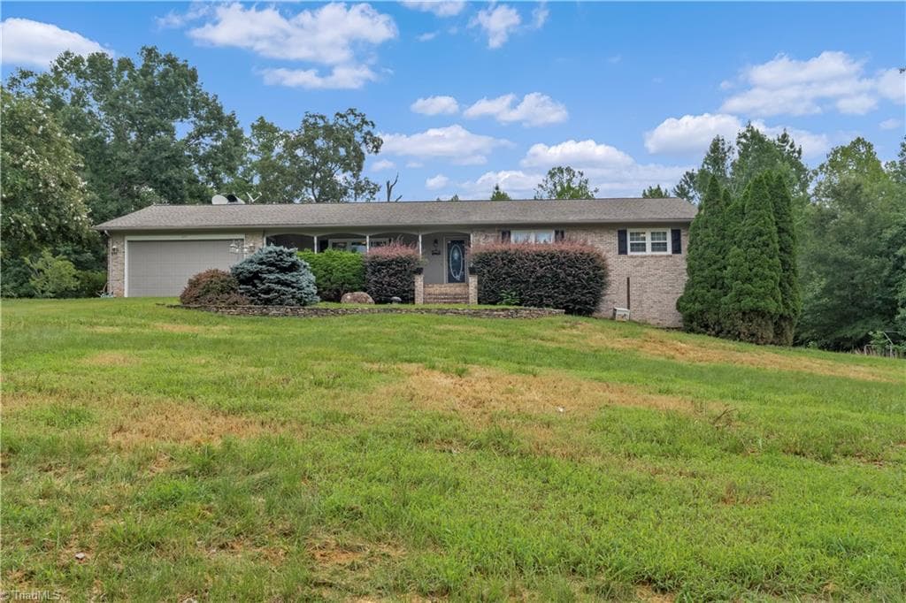 225 Rakestraw Road, Stoneville NC 27048