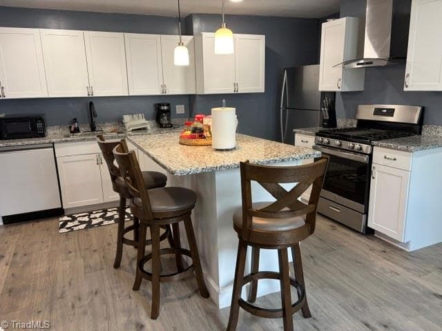 Stick/Site Built at 306 Oakview Road, High Point NC 27265, photo 5 of 23