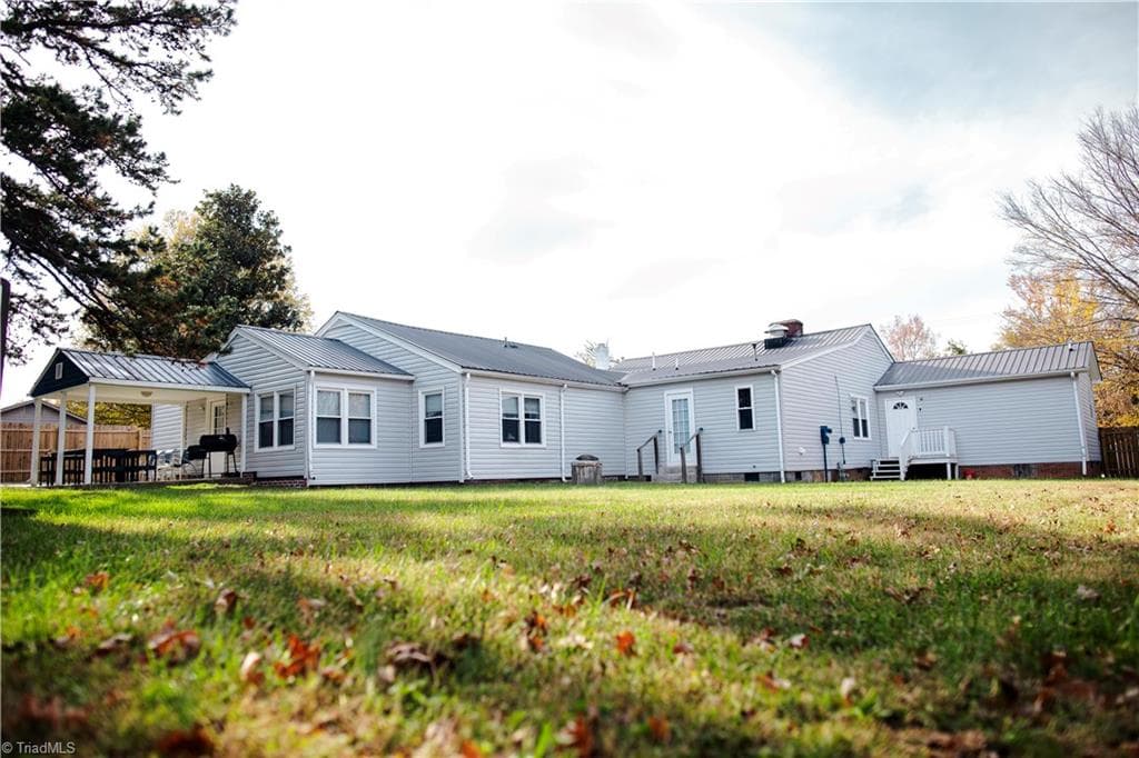 Stick/Site Built at 306 Oakview Road, High Point NC 27265, photo 21 of 23