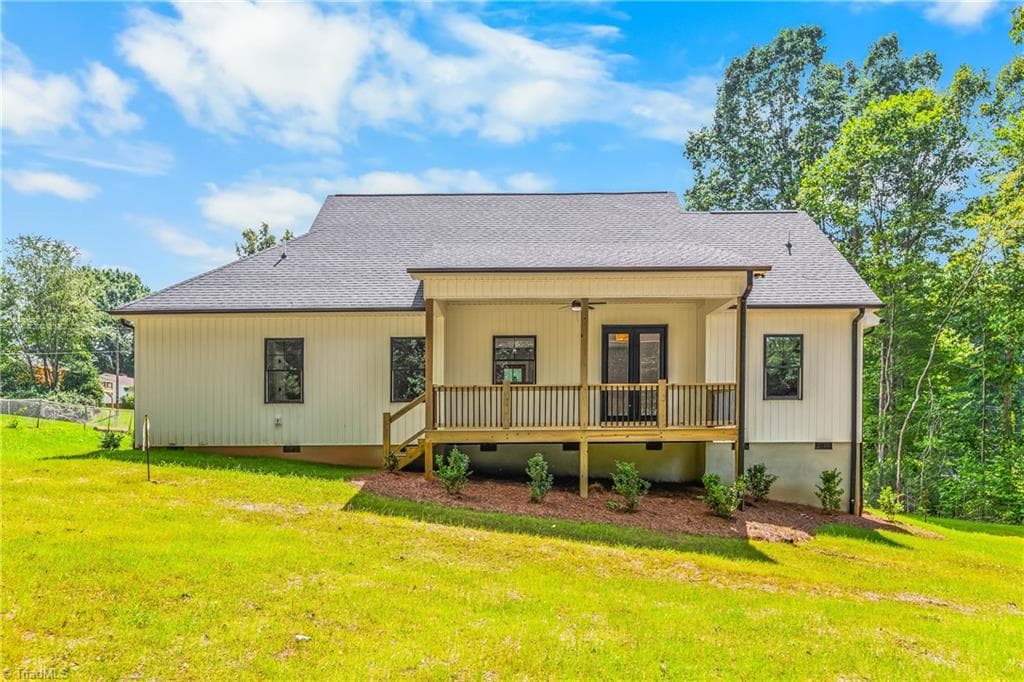 Stick/Site Built at 1807 Bramblewood Trail, Pfafftown NC 27040, photo 27 of 34