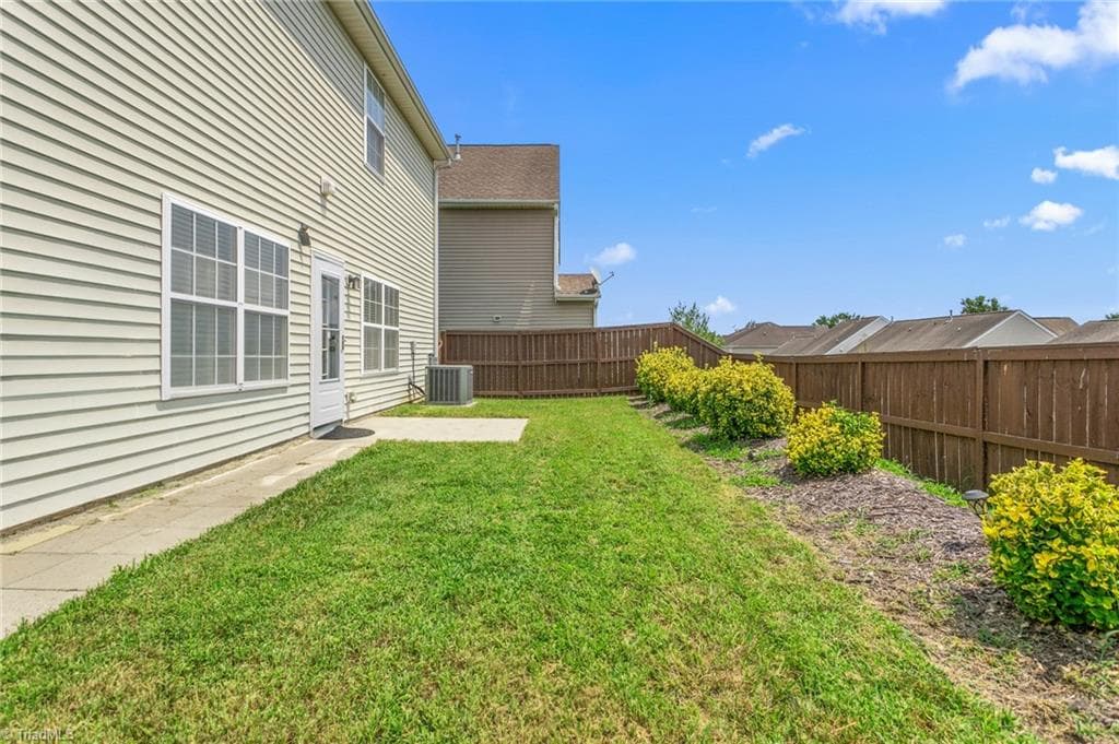 Stick/Site Built at 825 Hedgepath Terrace, High Point NC 27265, photo 13 of 16