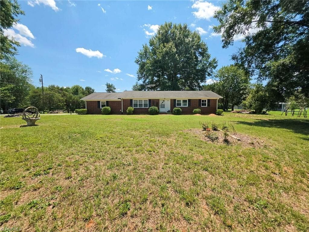 Stick/Site Built at 506 Archergate Road, Browns Summit NC 27214, Browns Summit, photo 2 of 23