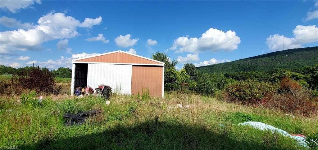Stick/Site Built at 2185 Flat Rock Road, Pinnacle NC 27043, photo 26 of 26