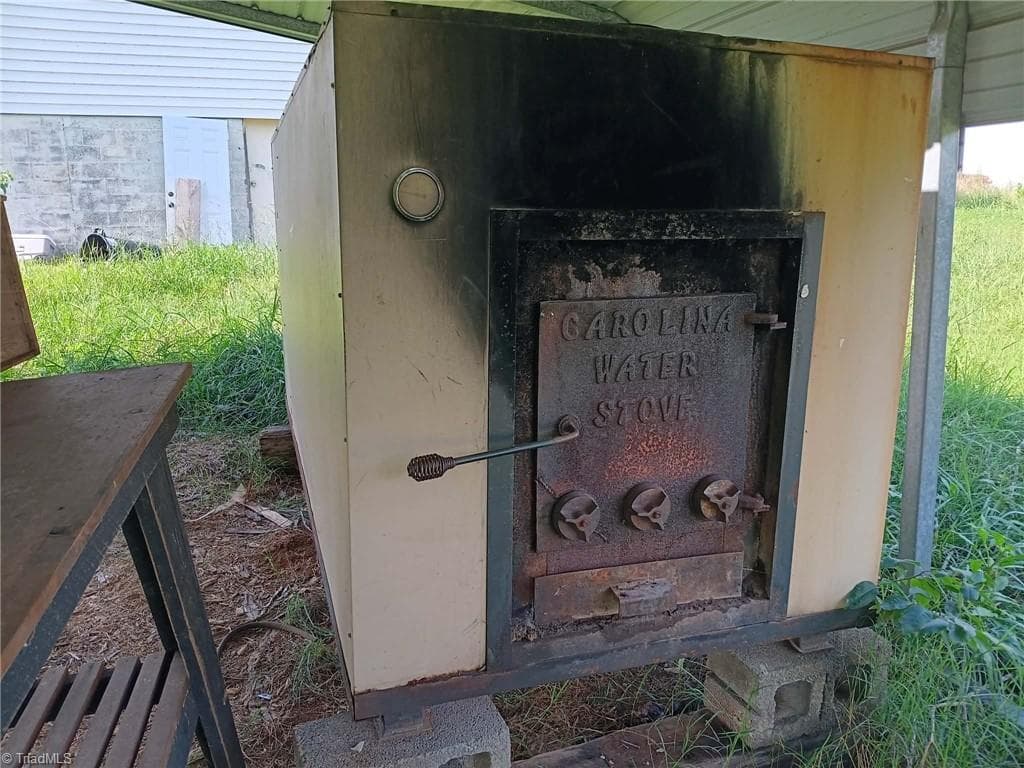 Stick/Site Built at 2185 Flat Rock Road, Pinnacle NC 27043, photo 20 of 26