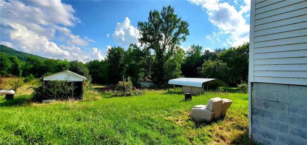 Stick/Site Built at 2185 Flat Rock Road, Pinnacle NC 27043, photo 18 of 26