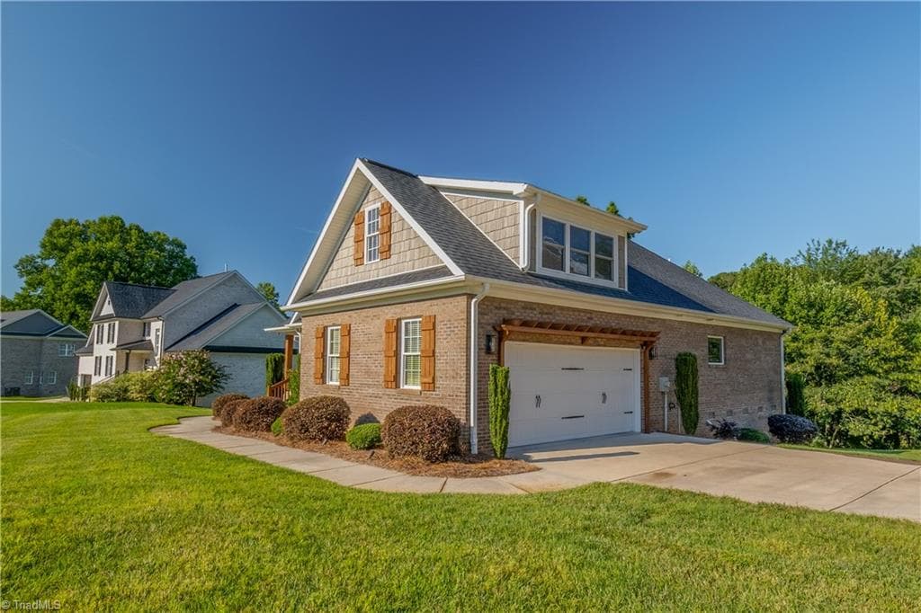 Stick/Site Built at 405 Spring Lake Farm Circle, Winston-Salem NC 27101, photo 2 of 29