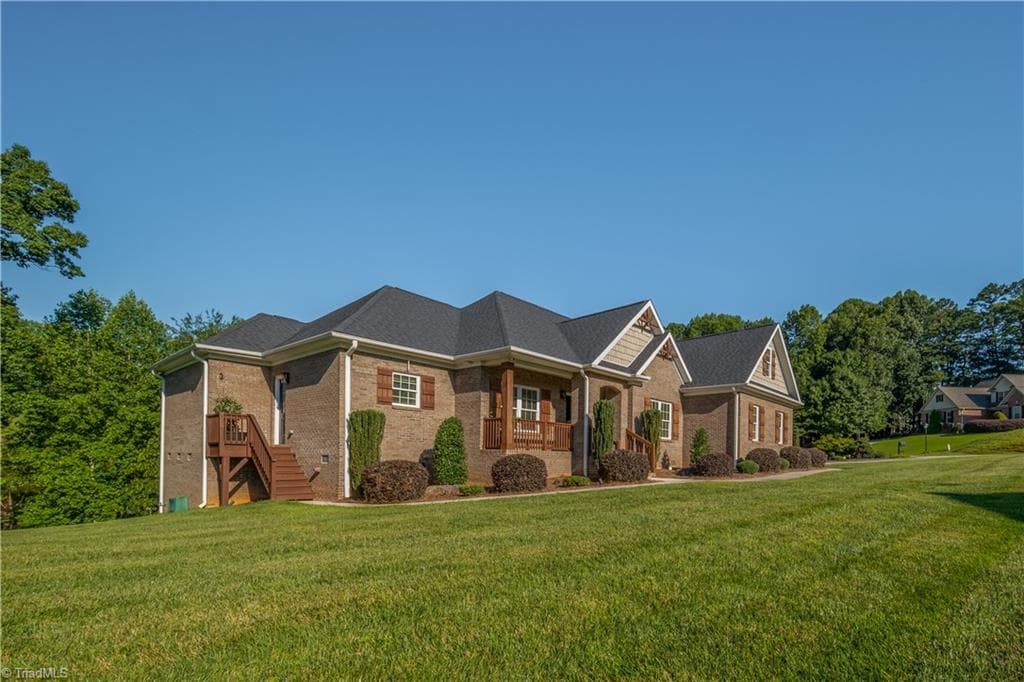 405 Spring Lake Farm Circle, Winston-Salem NC 27101