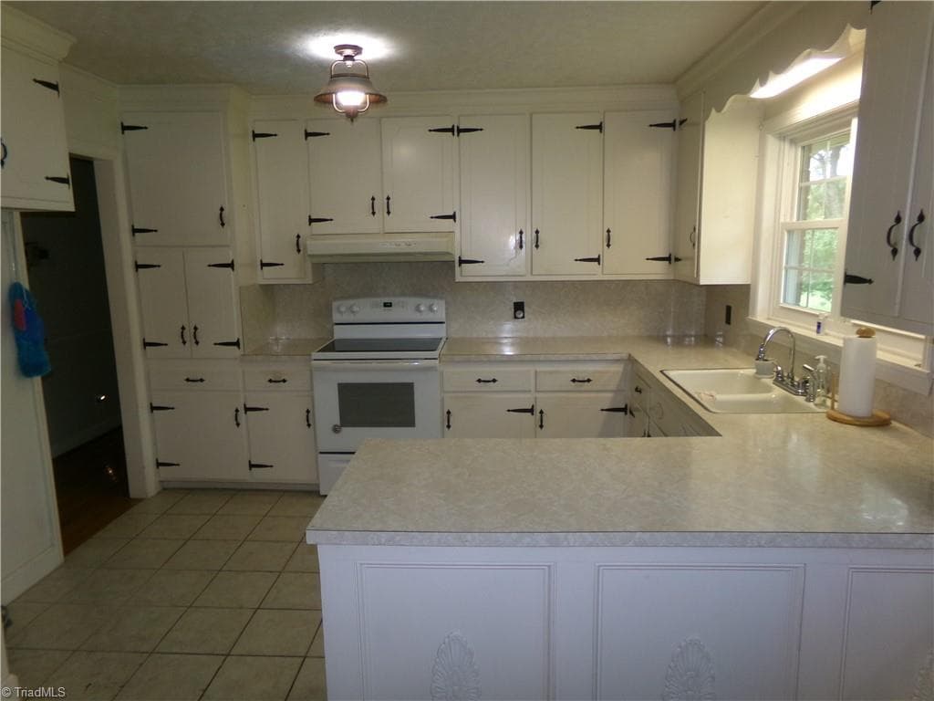 Stick/Site Built at 362 Happy Hollow Court, Lexington NC 27295, Lexington, photo 7 of 10