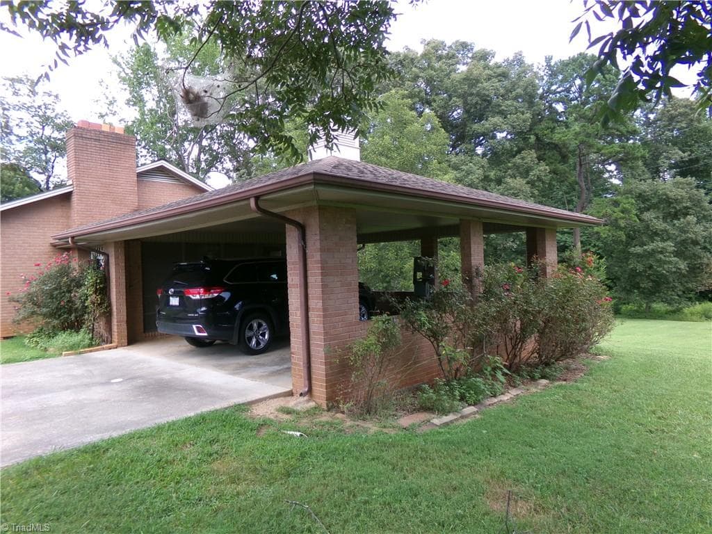 Stick/Site Built at 362 Happy Hollow Court, Lexington NC 27295, photo 3 of 10