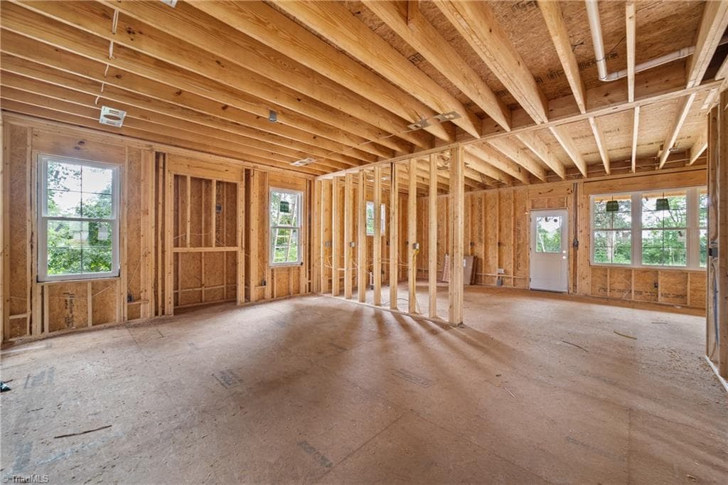 Stick/Site Built at 4628 Pinehill Drive, Pfafftown NC 27040, photo 4 of 17